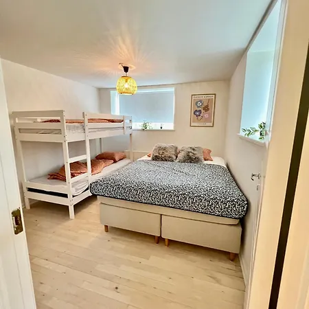 5 Minute Walk To Lego House - 50m2 - Unit A - Garden On Site Apartamento