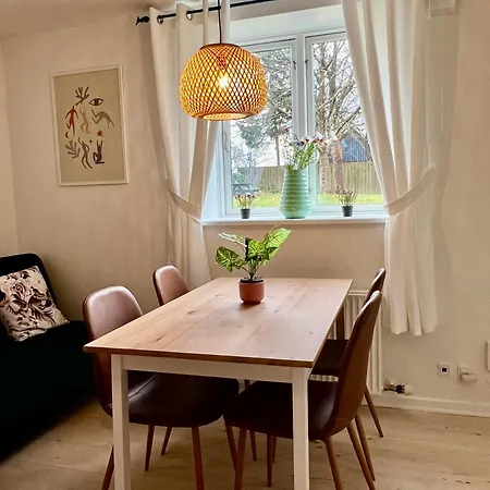 5 Minute Walk To Lego House - 50m2 - Unit A - Garden On Site * Billund