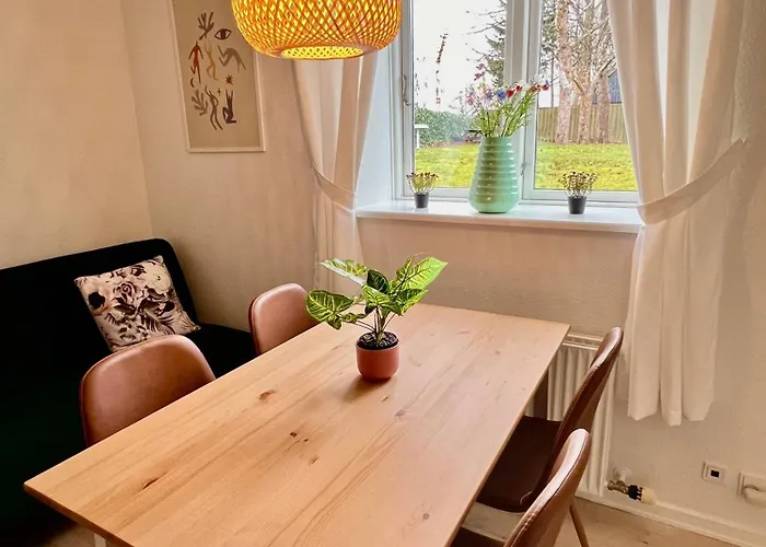 5 Minute Walk To Lego House - 50m2 - Unit A - Garden On Site * Billund